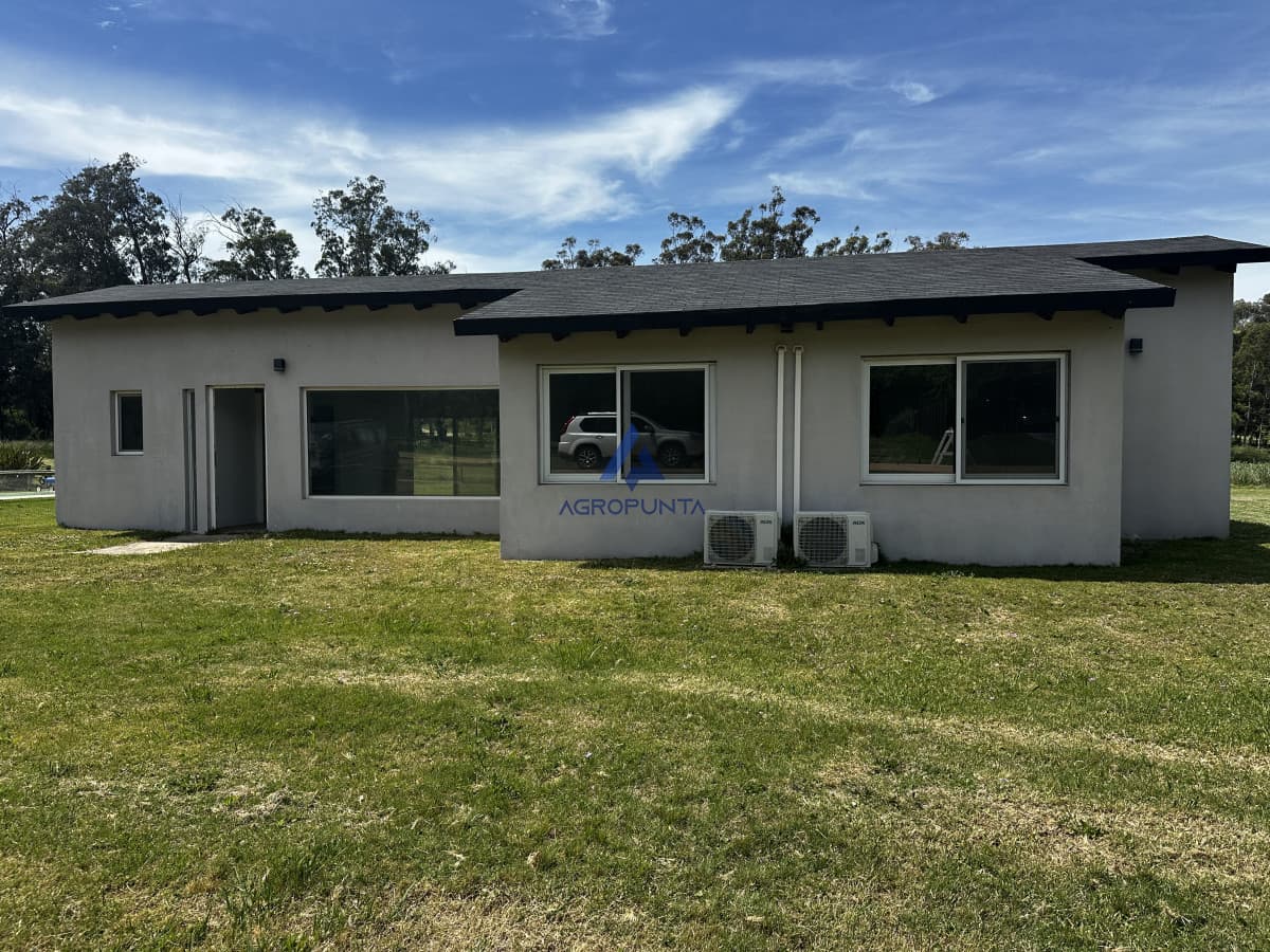Venta casa en barrio privado Verde Mora. Punta Ballena