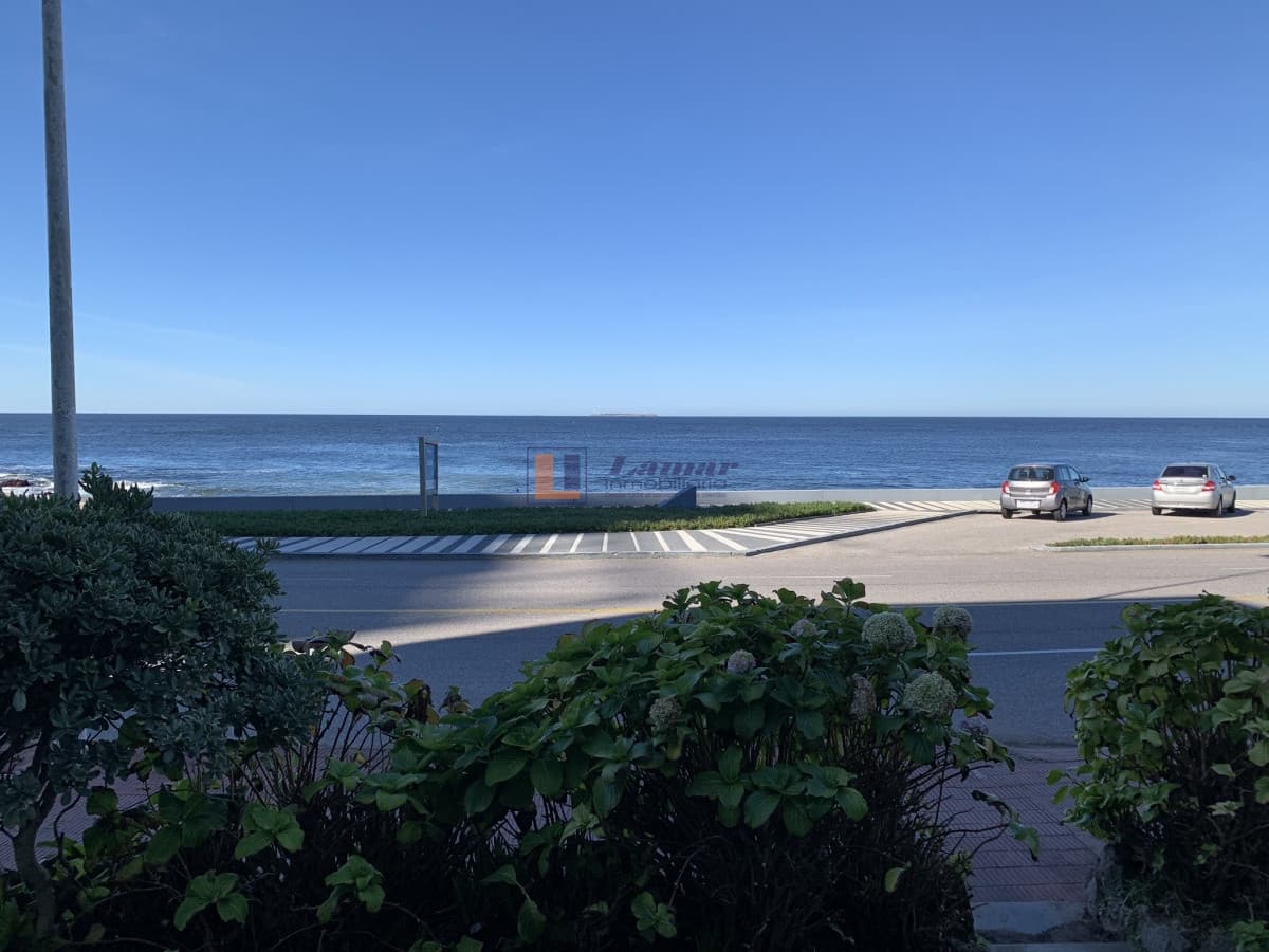 APTO. EN PENINSULA, FRENTE AL MAR!!