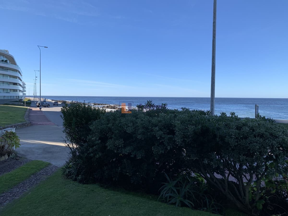 APTO. EN PENINSULA, FRENTE AL MAR!!