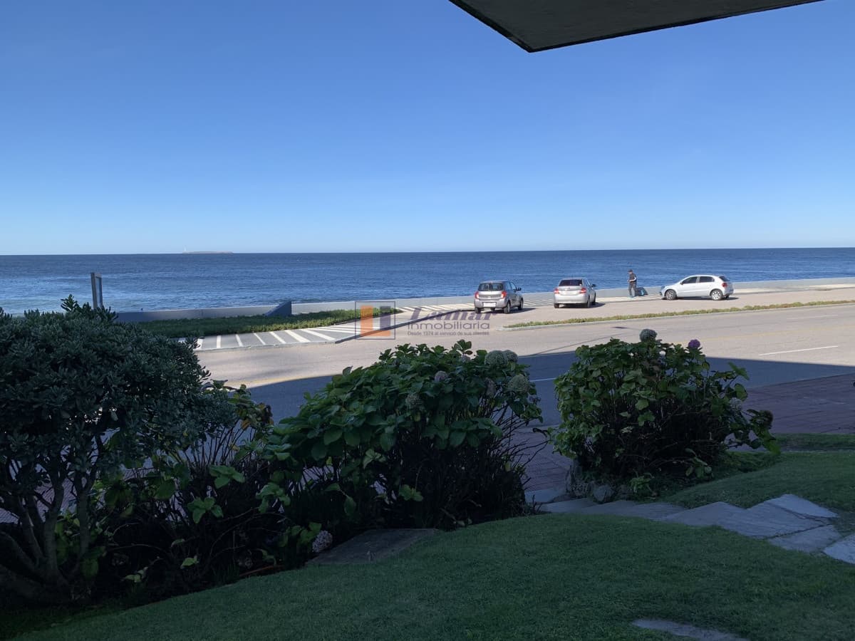 APTO. EN PENINSULA, FRENTE AL MAR!!