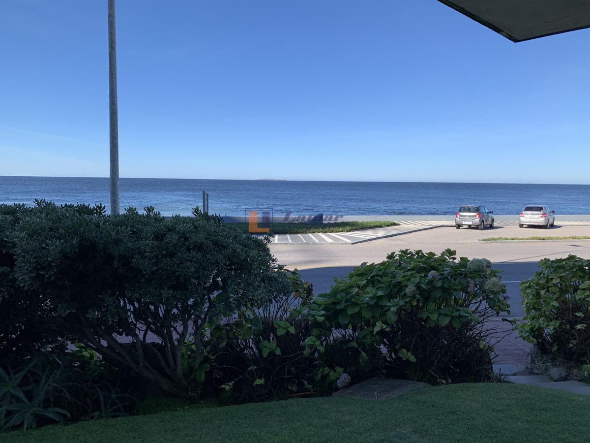 APTO. EN PENINSULA, FRENTE AL MAR!!