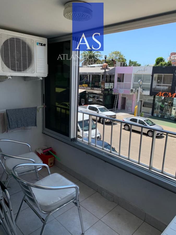 Apartamento 2 dormitorios 2 baños garage terraza Península Punta del Este