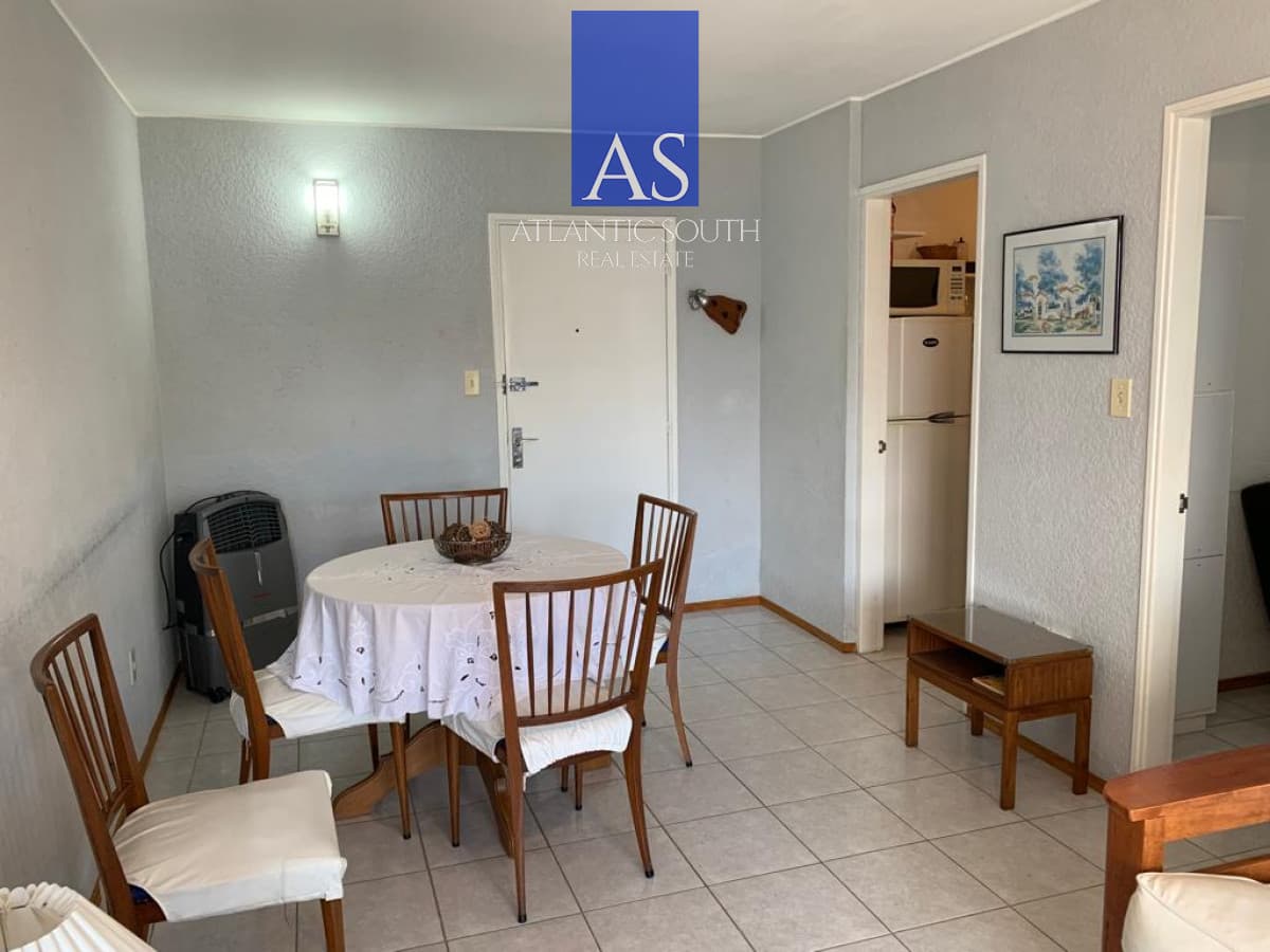 Apartamento 2 dormitorios 2 baños garage terraza Península Punta del Este