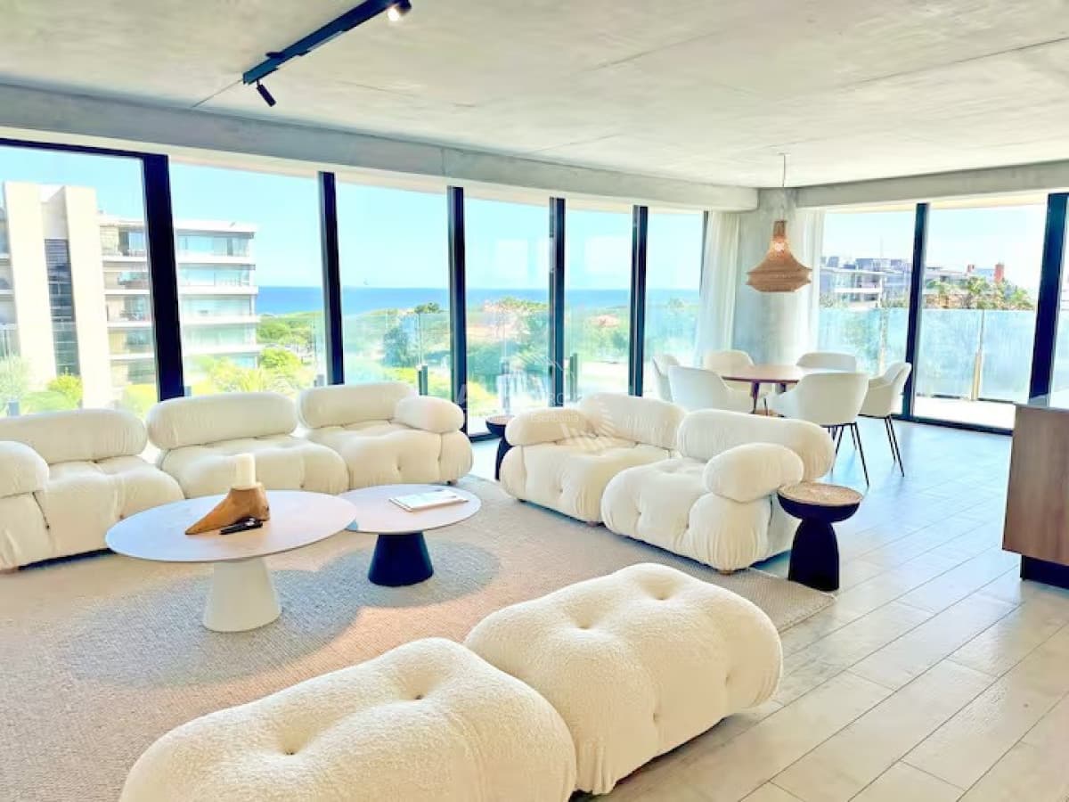 APARTAMENTO DE DOS DORMITORIOS EN SURFSIDE