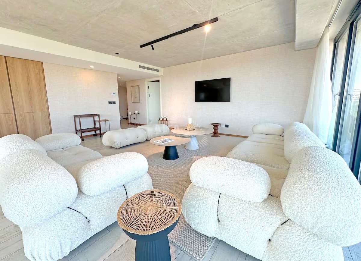 APARTAMENTO DE DOS DORMITORIOS EN SURFSIDE