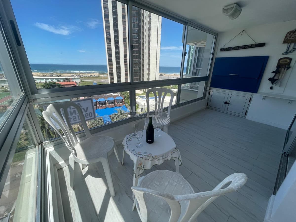 oportunidad en playa brava !!! apartamento con parrillero propio