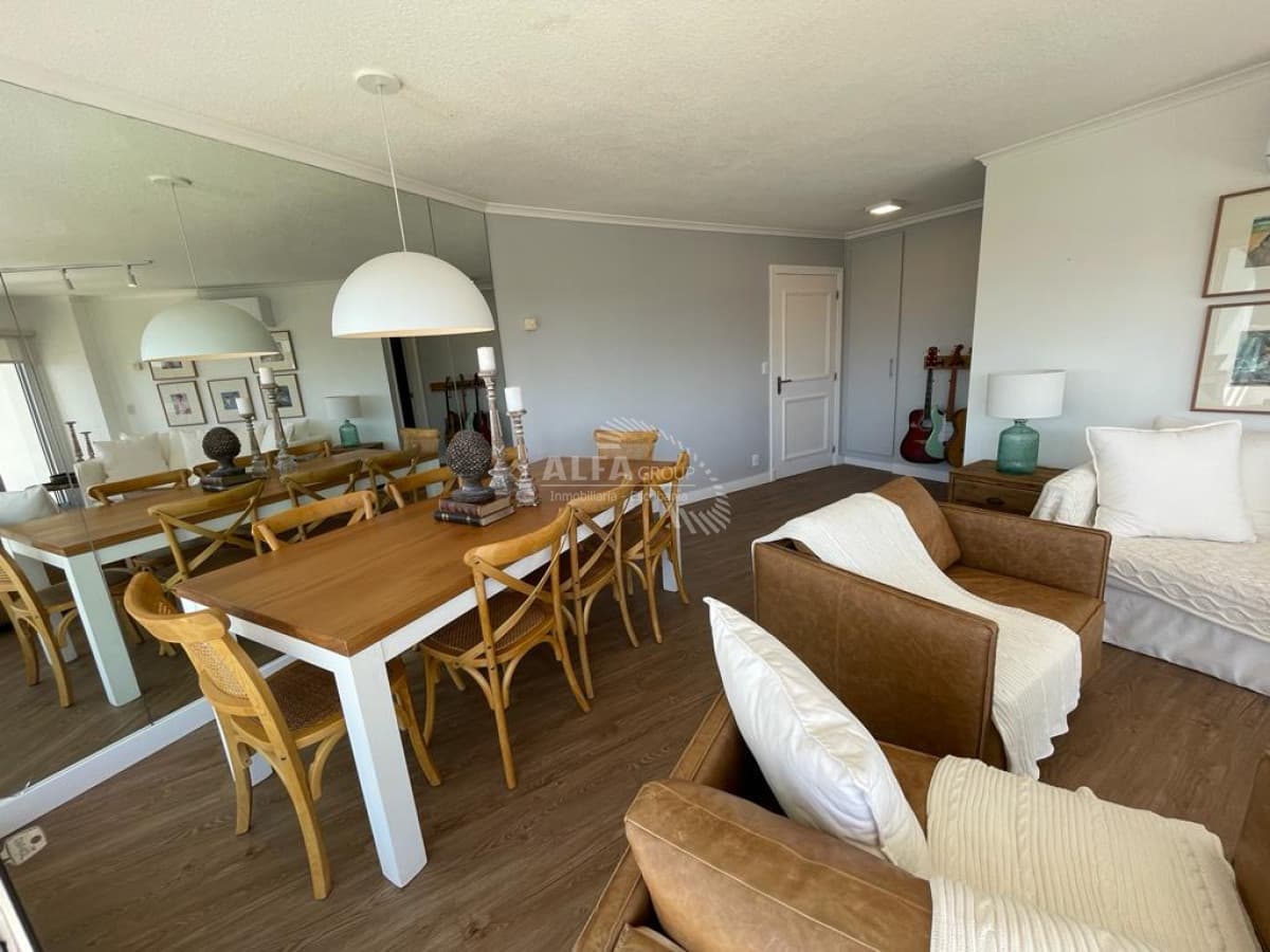 Apartamento alquiler en Punta del Este, Brava