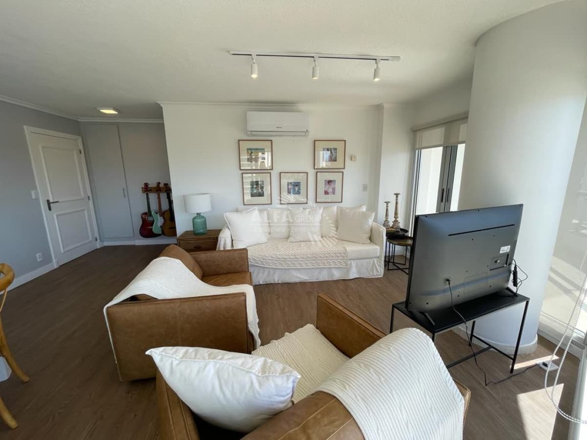 Apartamento alquiler en Punta del Este, Brava