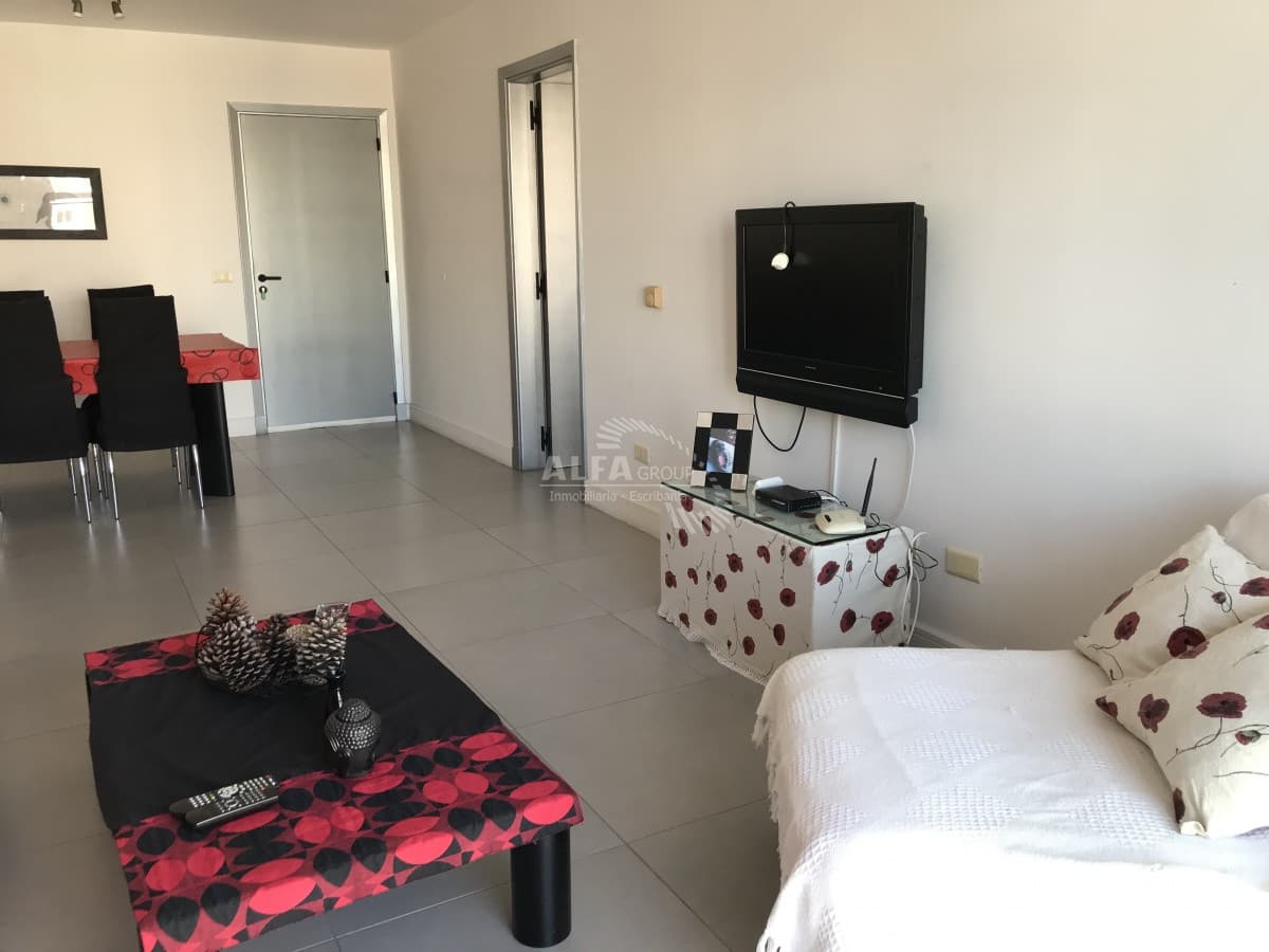 Apartamento en alquiler con vista al mar en Punta del Este.