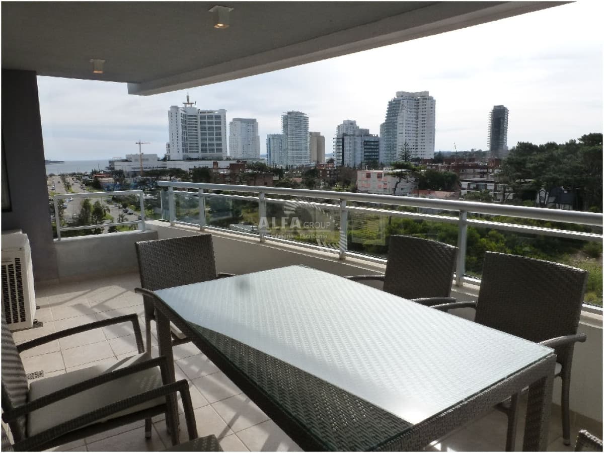 Apartamento en alquiler, Brava, 3 dormitorios , Punta del Este