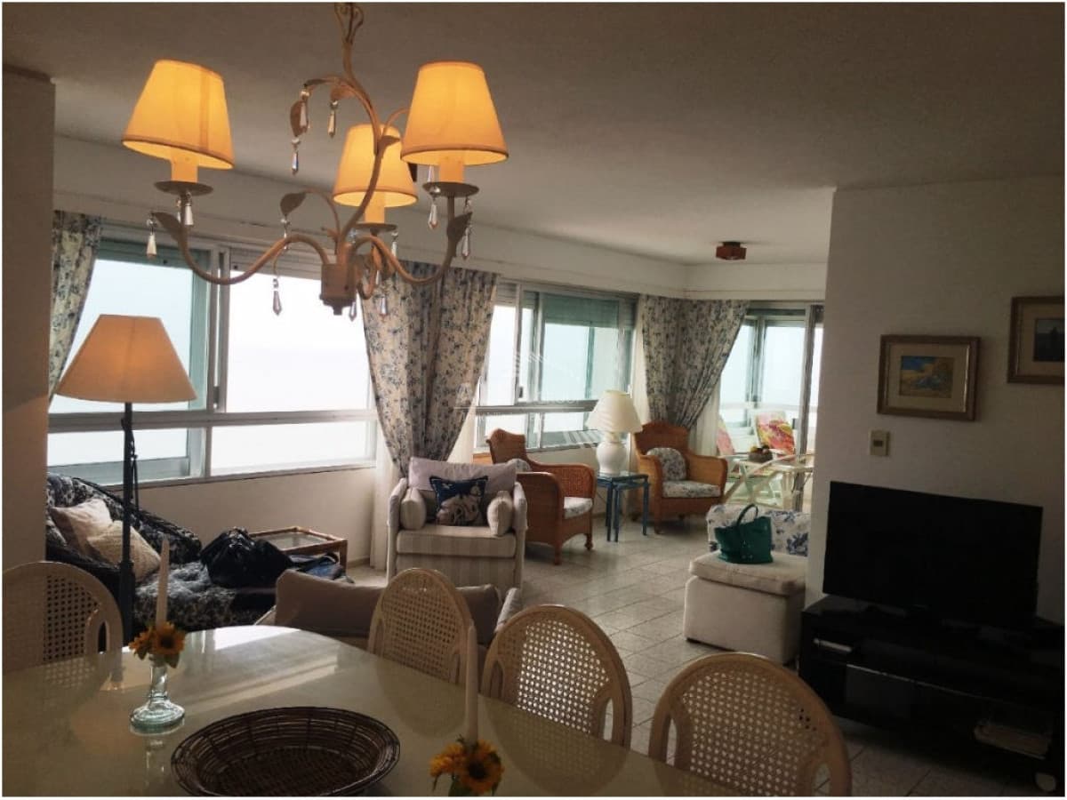 Apartamento en Peninsula, 2 dormitorios *