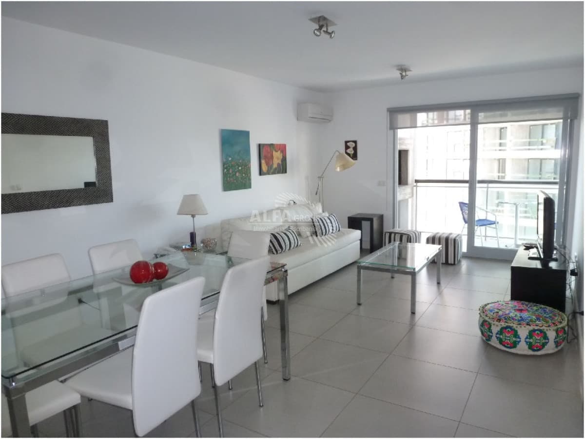 Apartamento en alquiler , Punta del Este, 2 dormitorios con parrilla propia