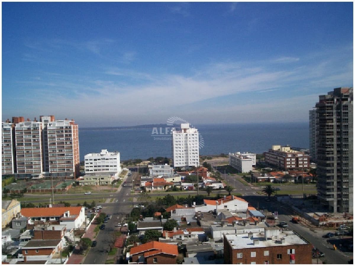 torre con todos los servicios