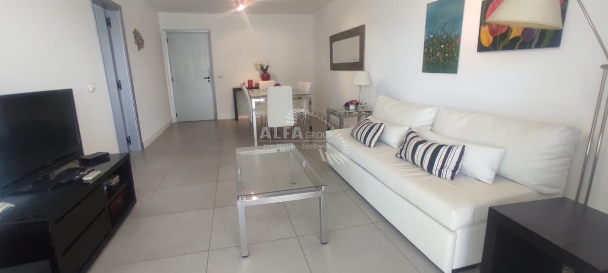 Apartamento en alquiler , Punta del Este, 2 dormitorios con parrilla propia