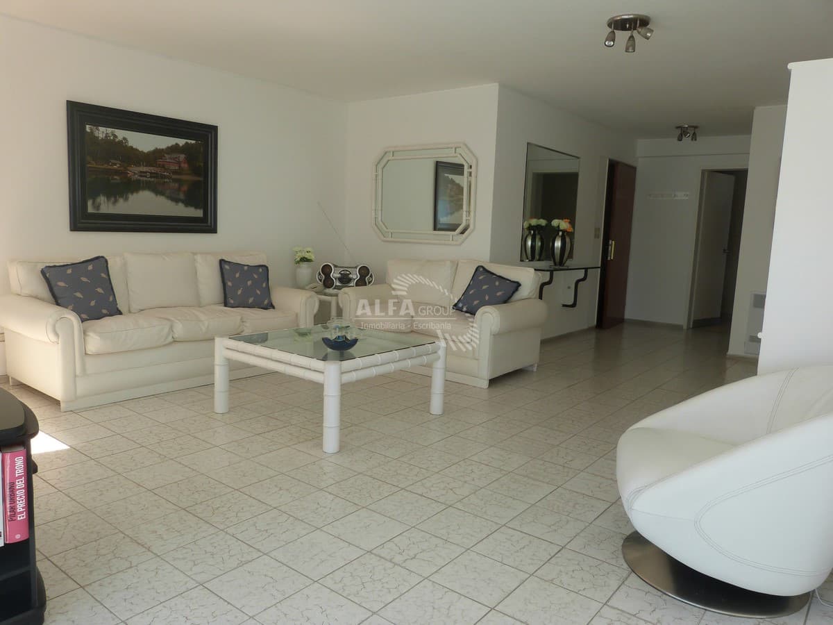 ZONA PUERTO, 3  AMPLIOS AMBIENTES, VISTA AL MAR, TODOS LOS SERVICIOS