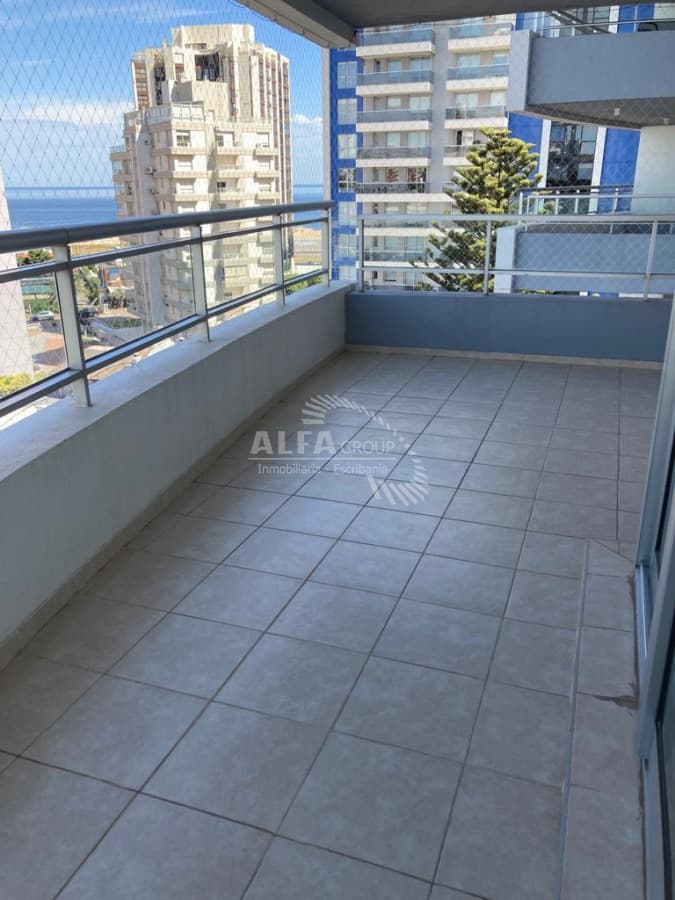 Apartamento en alquiler ,3 dormitorios Punta del Este, Brava