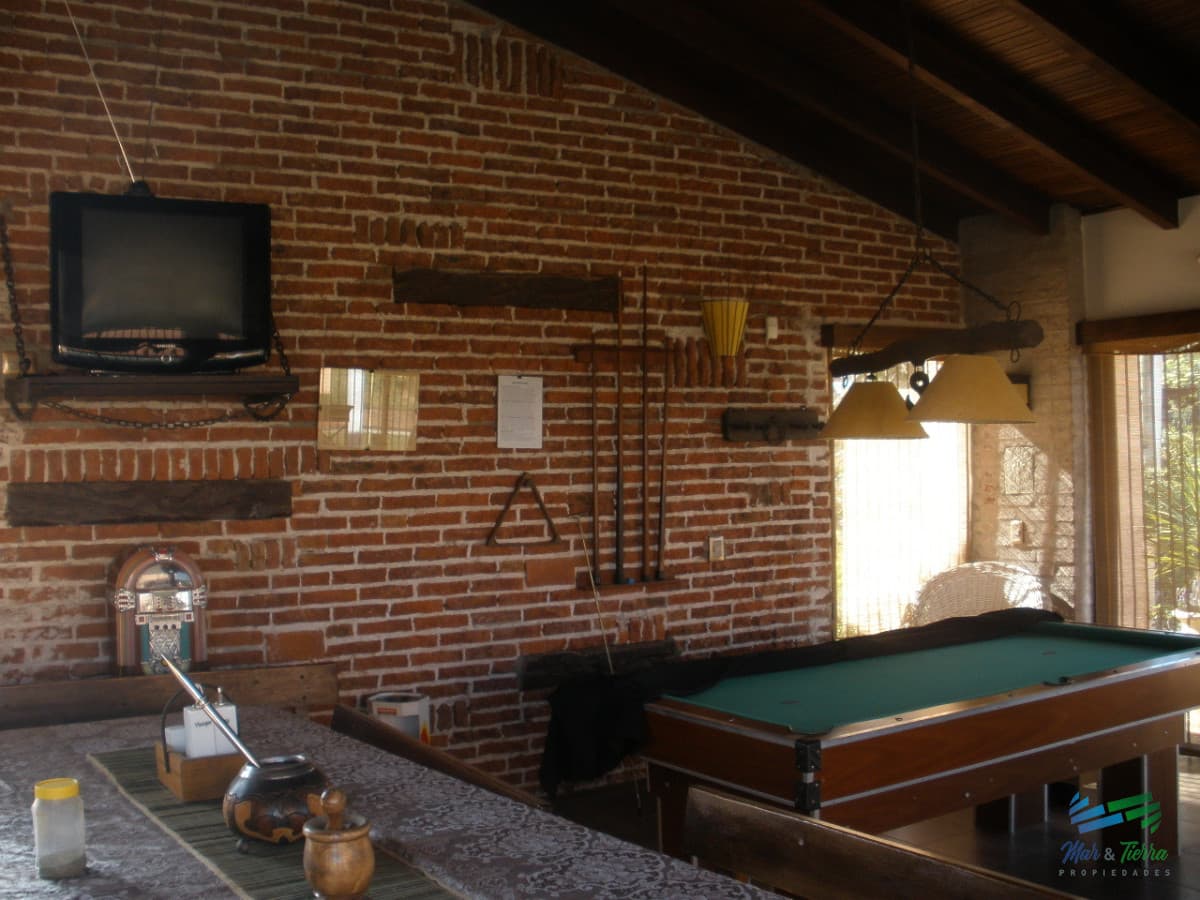Estupenda esquina, vista al mar, en lote de doble con 4 dormitorios suite la mejor barbacoa de Manantiales piscina y jacuzzi exterior, 4 cuartos