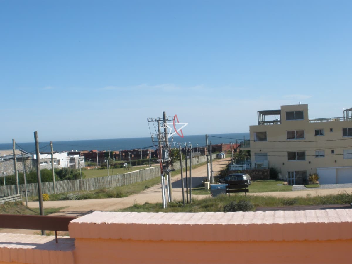 Estupenda esquina, vista al mar, en lote de doble con 4 dormitorios suite la mejor barbacoa de Manantiales piscina y jacuzzi exterior, 4 cuartos - Bintang Propiedades