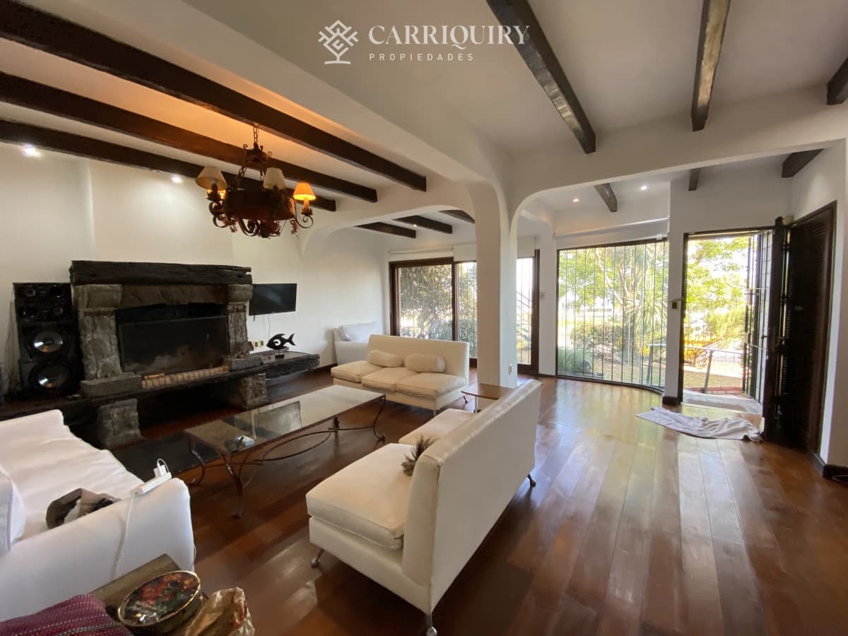 Puerto del Buceo, 3 cuartos, 2 suites, servicio, jardin, vista veleros.  -