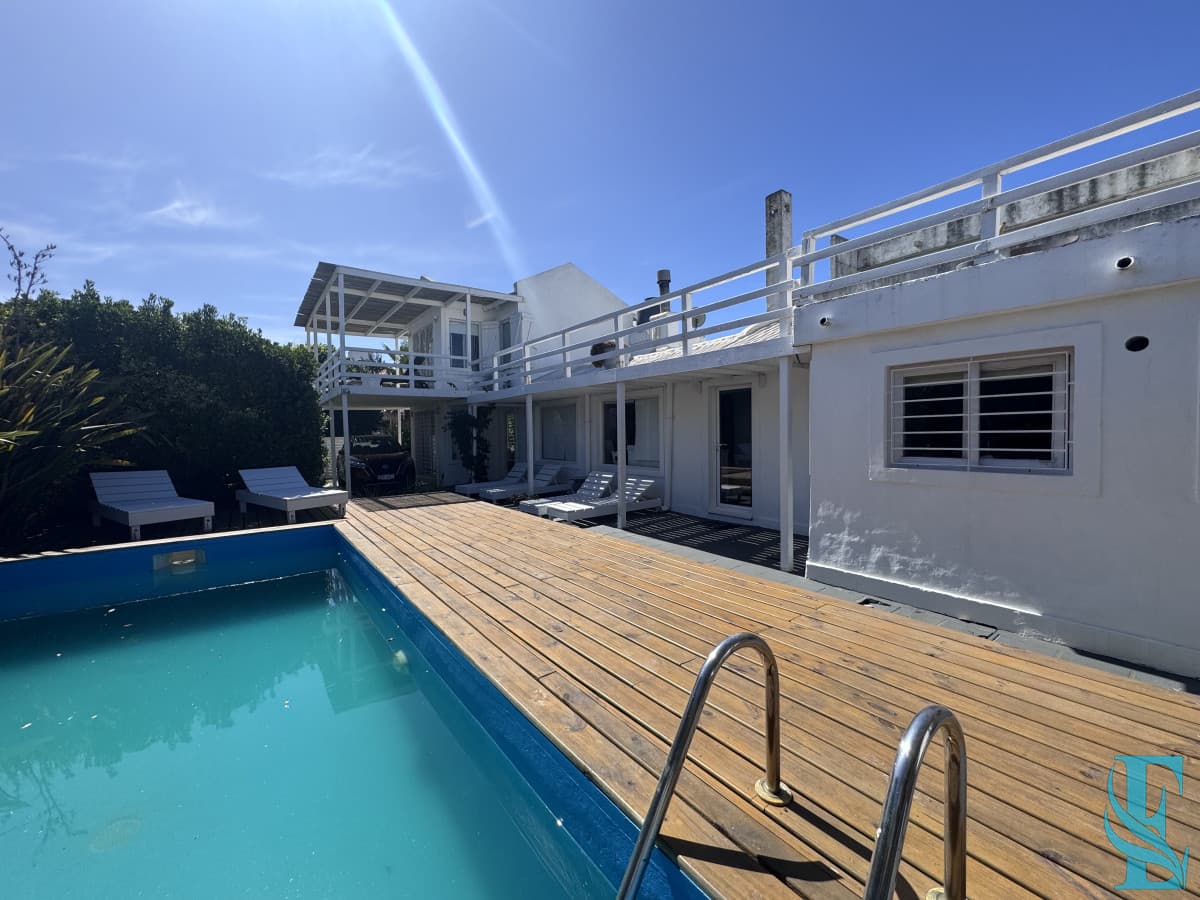 Casa alquiler, 4 dormitorios, pileta, La Barra, Uruguay