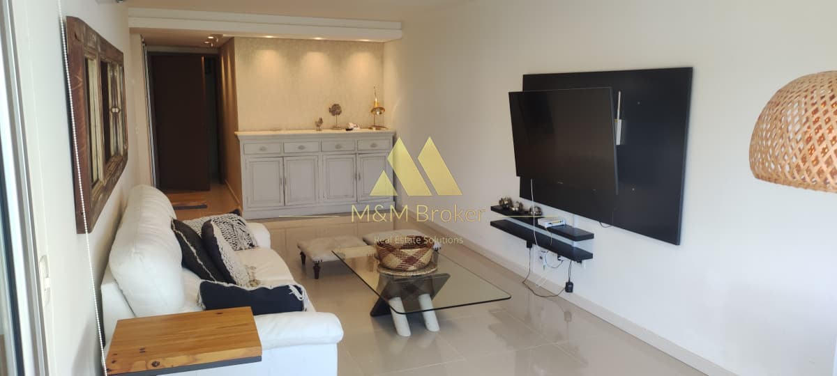 Apartamento ID.725 - Playa brava con todos los servicios