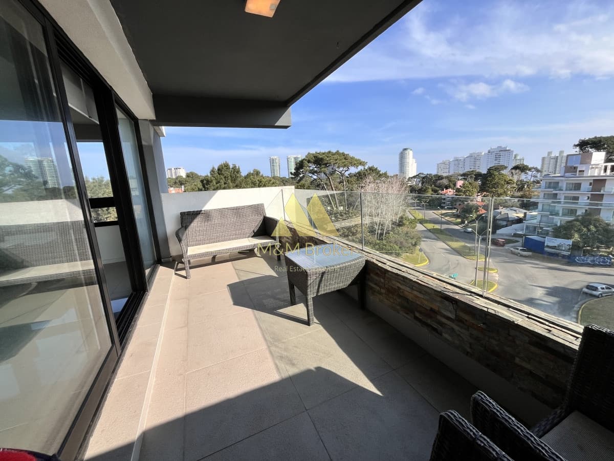 Apartamento ID.468 - Exclusivo y amplio departamento, Playa Mansa,  Punta del Este
