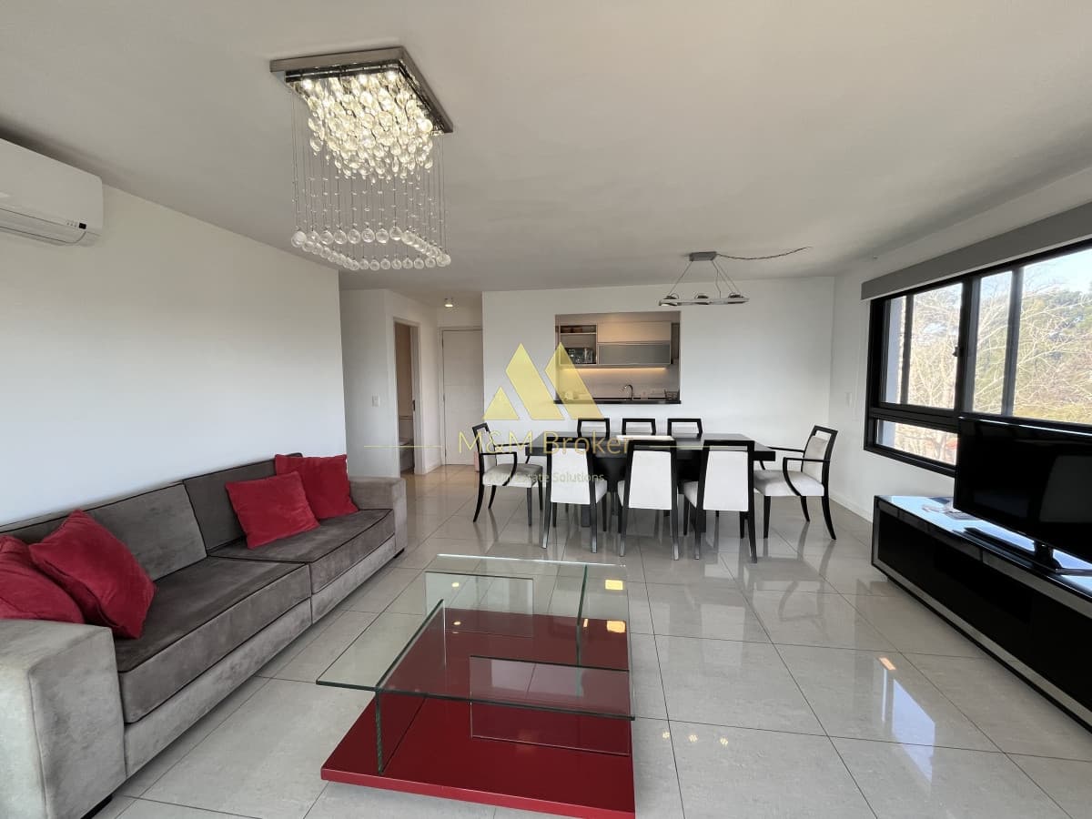 Apartamento ID.468 - Exclusivo y amplio departamento, Playa Mansa,  Punta del Este