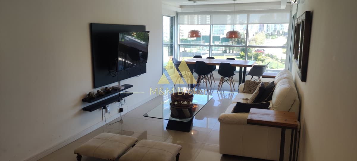 Apartamento ID.725 - Playa brava con todos los servicios