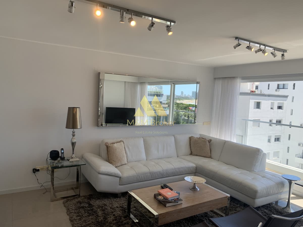 Apartamento ID.501 - Venta apartamento 3 suite + servicio Playa Mansa