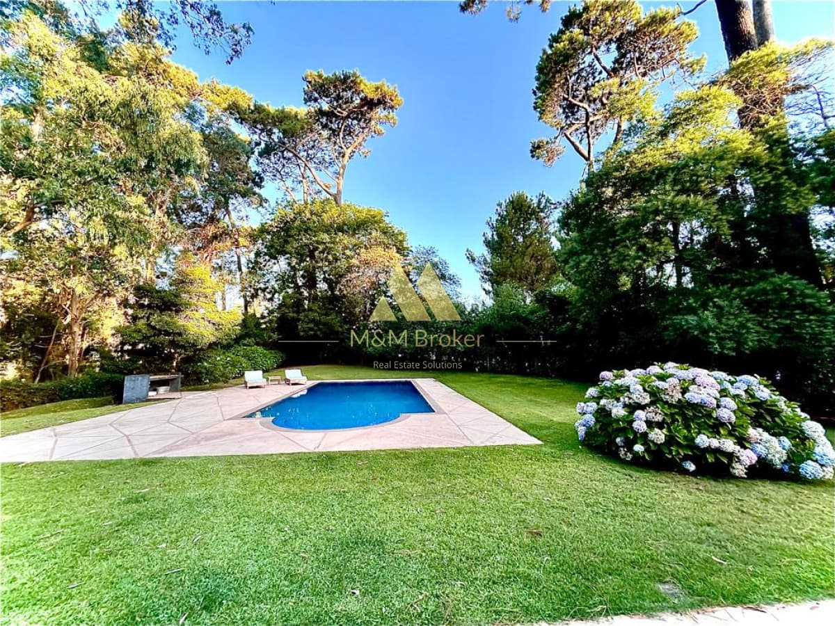 Casa ID.741 - Venta casa 5 dormitorios Pinares Uruguay
