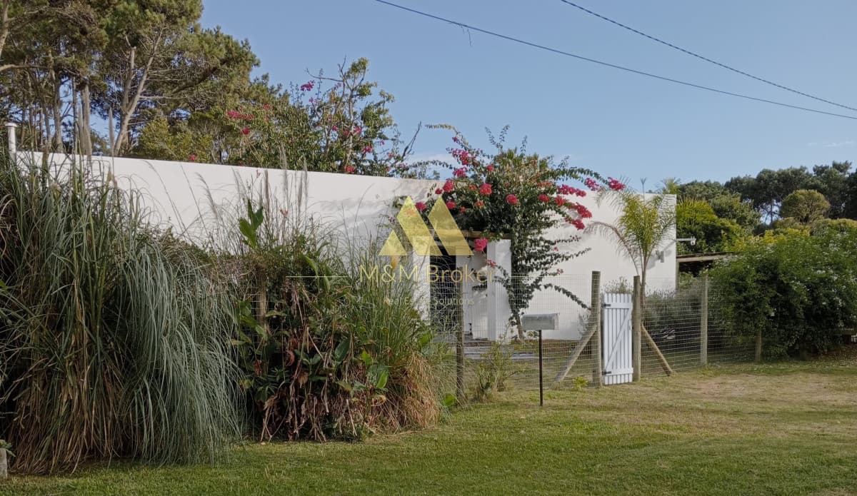 Casa ID.772 - Venta de Casa en Punta del Este, 4 dormitorios, Playa Brava!