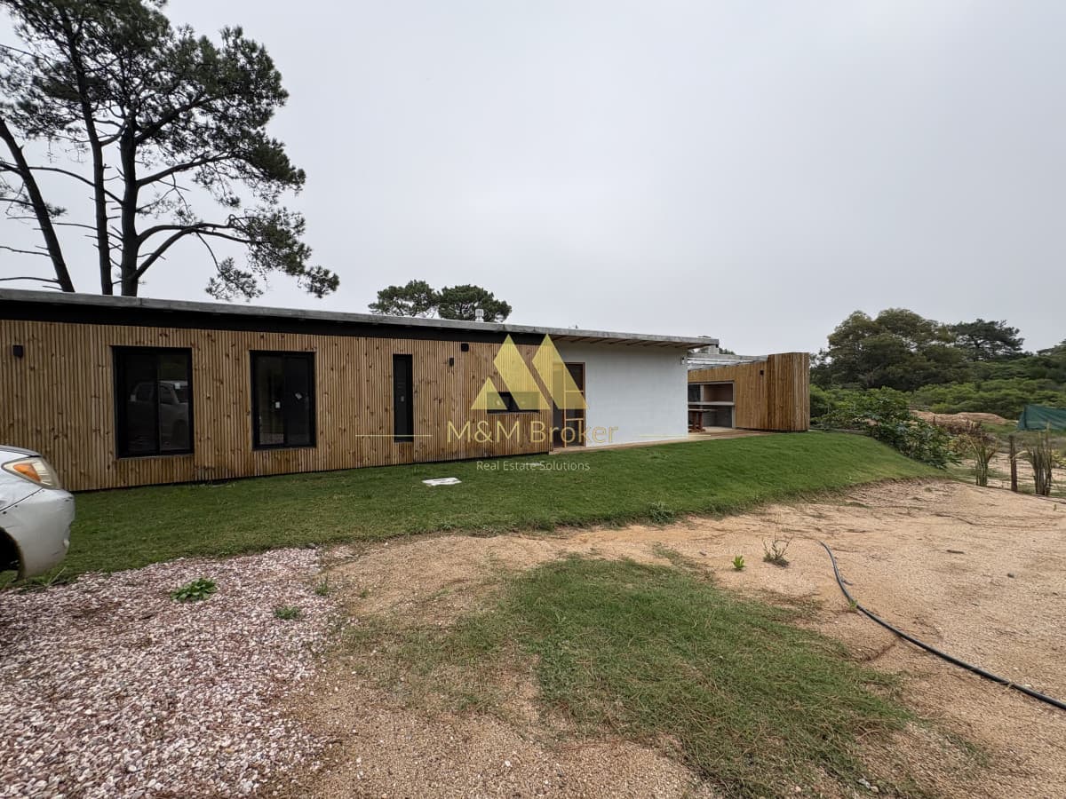 Casa ID.748 - Casa a Estrenar 3 dormitorios en Punta Ballena
