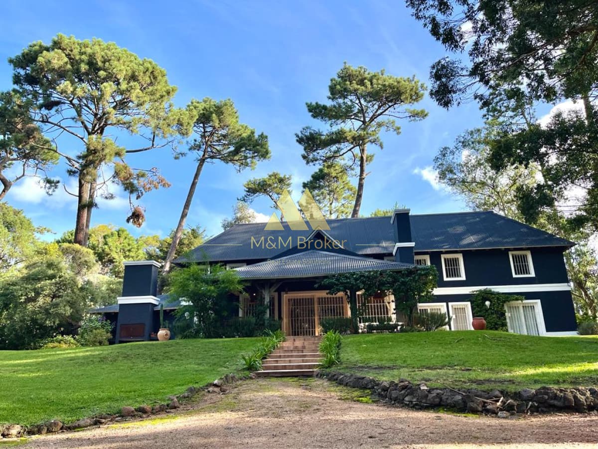Casa ID.741 - Venta casa 5 dormitorios Pinares Uruguay
