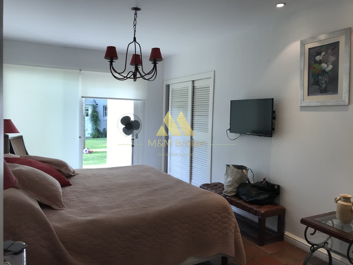 Parada 22 Playa Brava, 4 suites, piscina climatizada y parrillero  -