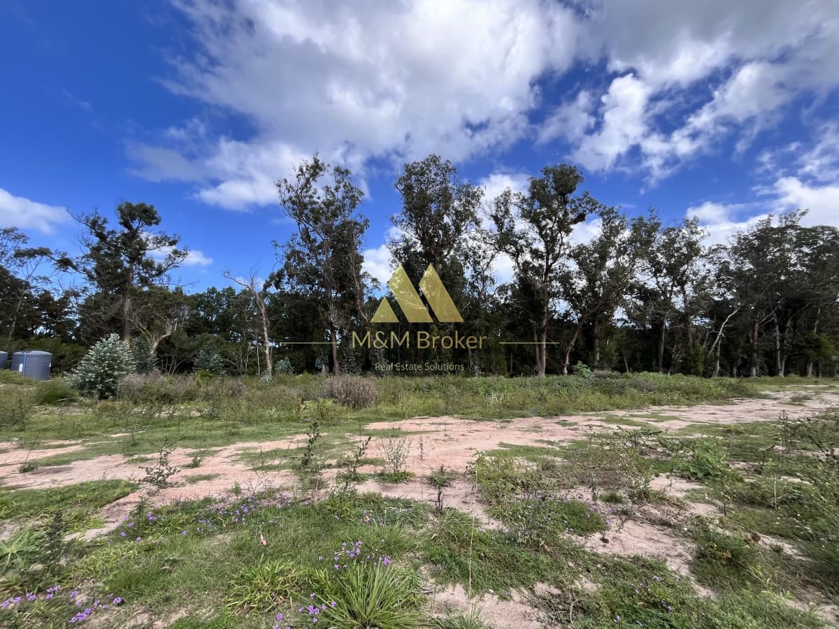 Terreno ID.410 - Venta terreno Pda 45 mansa (barrio privado)