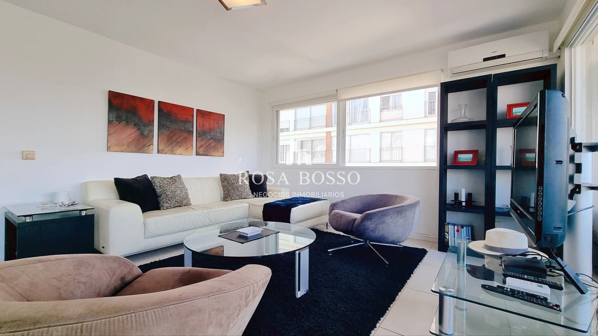 Apartamento Venta 3 dormitorios, 3 baños, parrillero, losa radiante y Vista al mar!