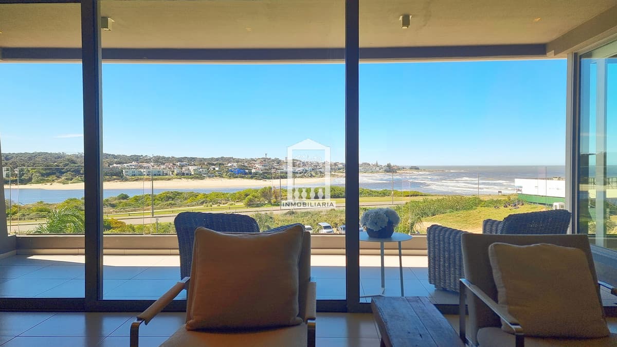 Apartamento en Tiburon Terrazas Barra, 3 Suites+ dep, parrillero, losa radiante