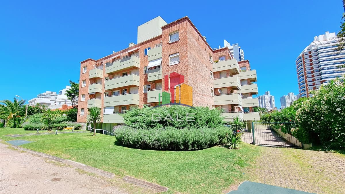 Gale Propiedades & Escribanía Apartamento ID.4147 - Apartamento en Aidy Grill, 2 dormitorios, balcón, cochera, bajos gastos