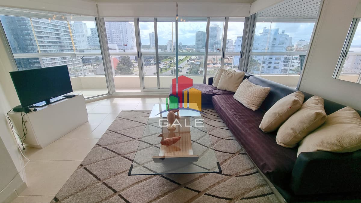 Gale Propiedades & Escribanía Apartamento ID.4135 - Apartamento 3 dormitorios + dep, terraza con parrillero. Cerca de la playa.