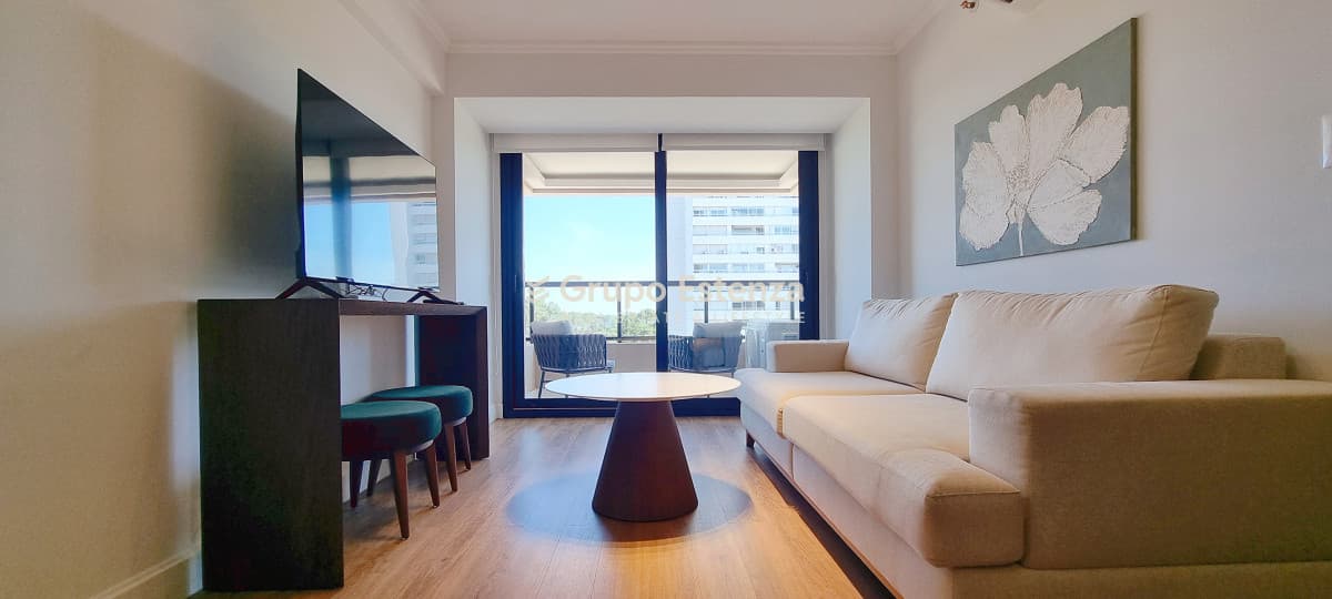 Apartamento sobre Av Roosevelt 3 dormitorios 2 baños, garage