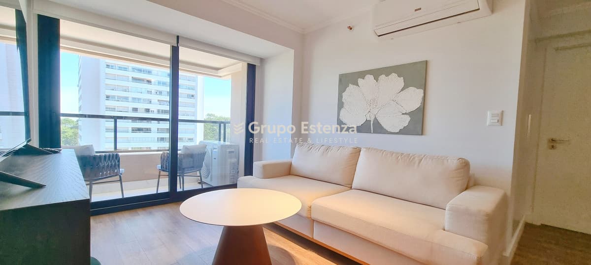 Apartamento sobre Av Roosevelt 3 dormitorios 2 baños, garage