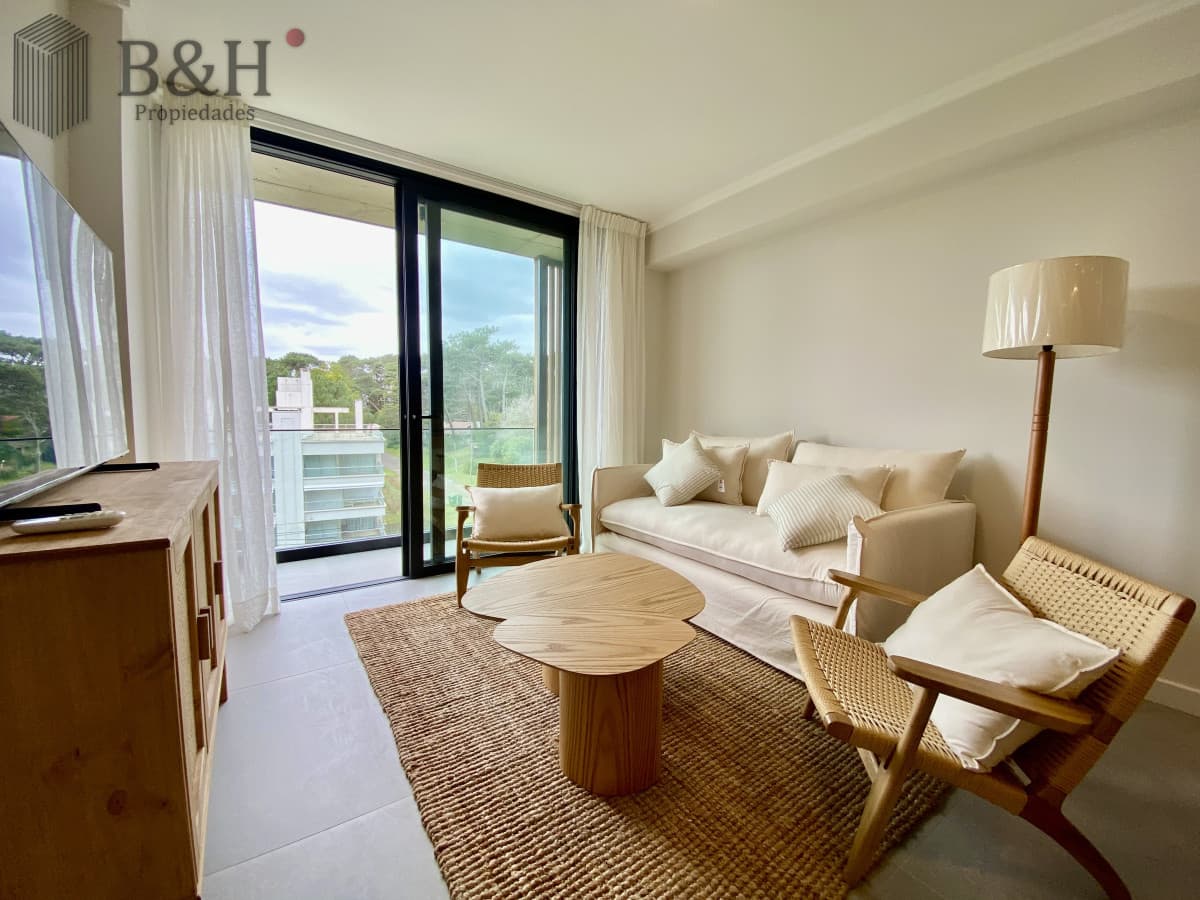 Alquiler Apartamento 2 dormitorios frente al mar en playa mansa