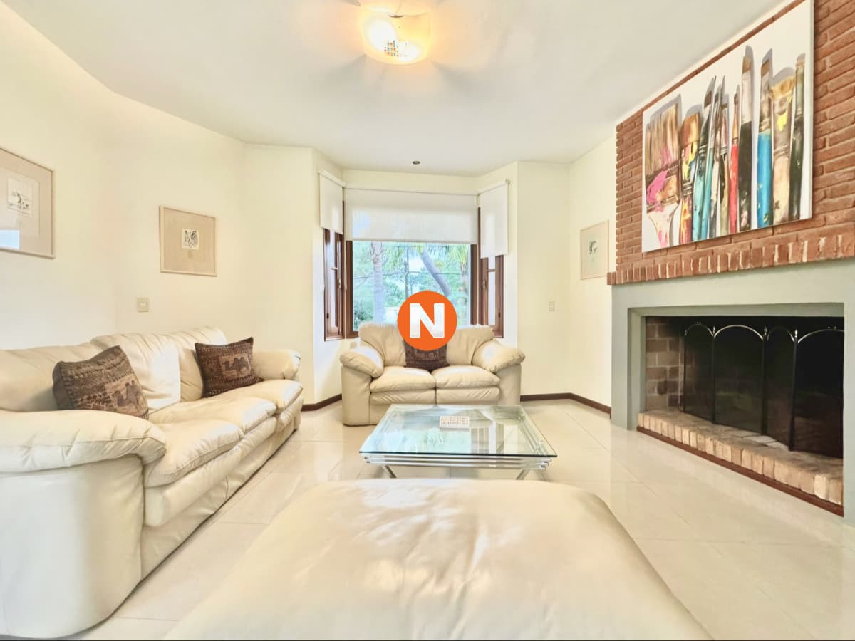 Gran casa en venta, 5 dormitorios, calefaccion, piscina, sol ...