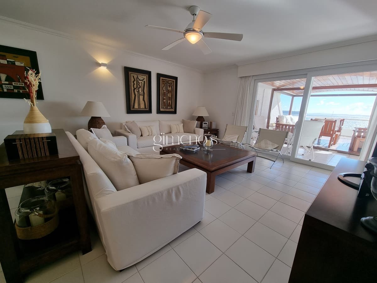 Apartamento en frente al puerto de Punta del Este