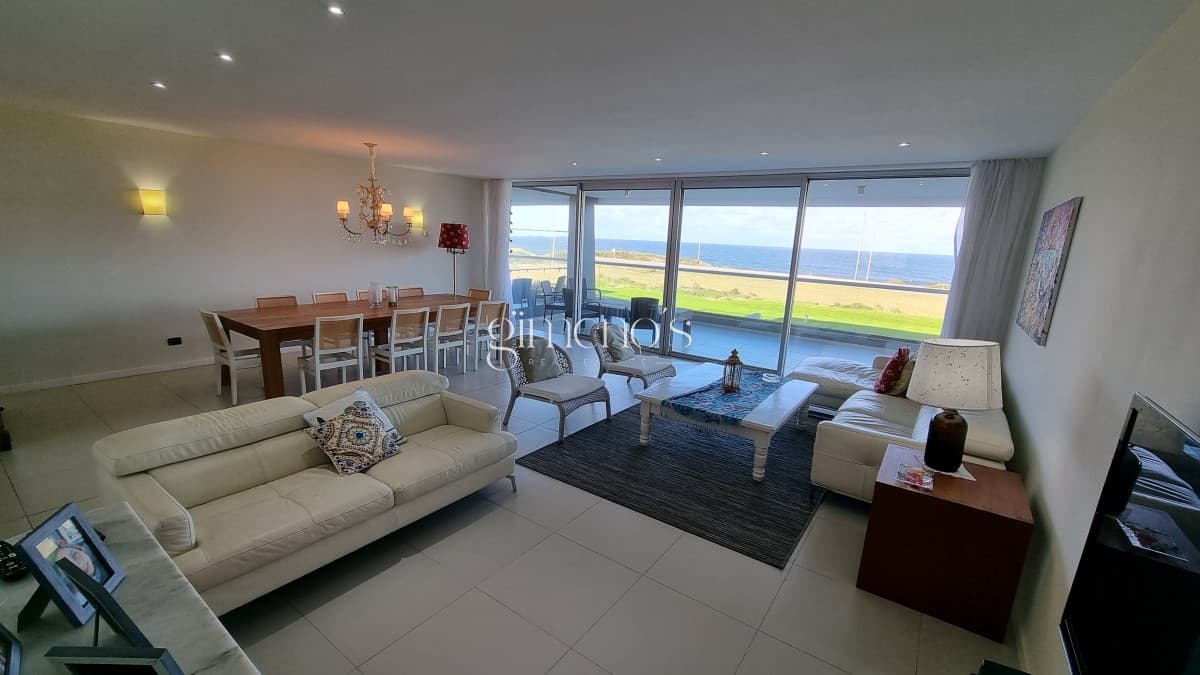 Apartamento en Tiburon Terrazas Oceano, 4 Suites + dep, parrillero.