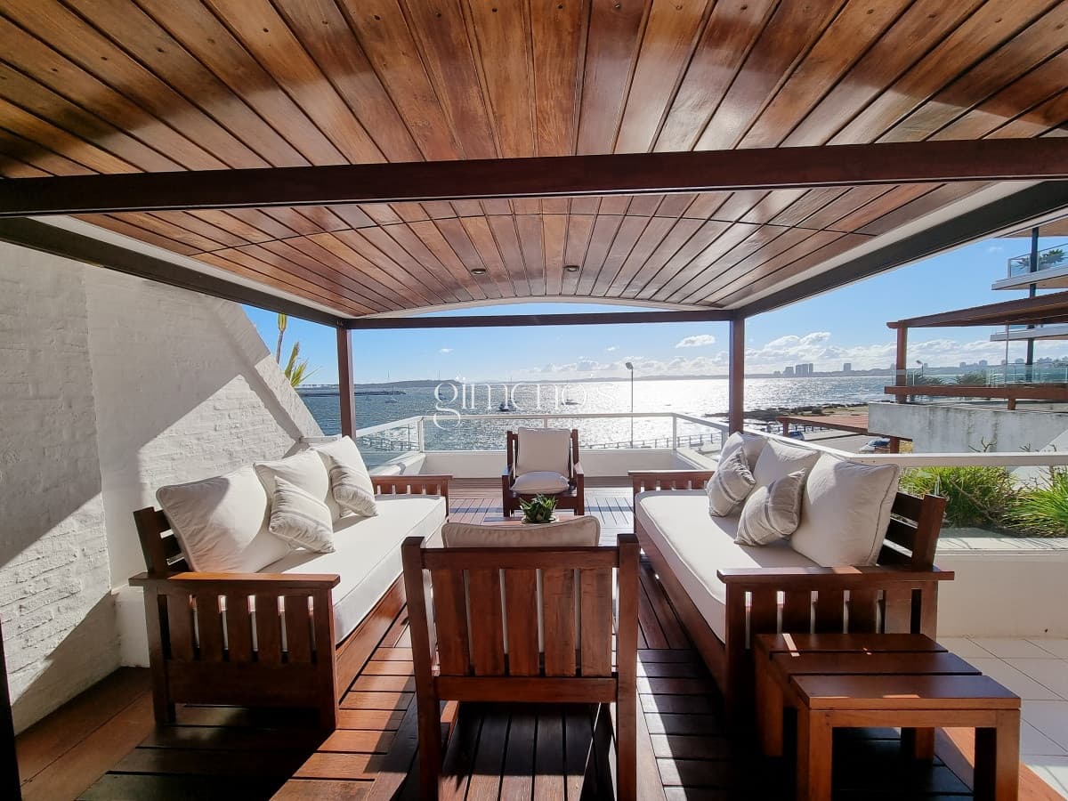 Apartamento en frente al puerto de Punta del Este