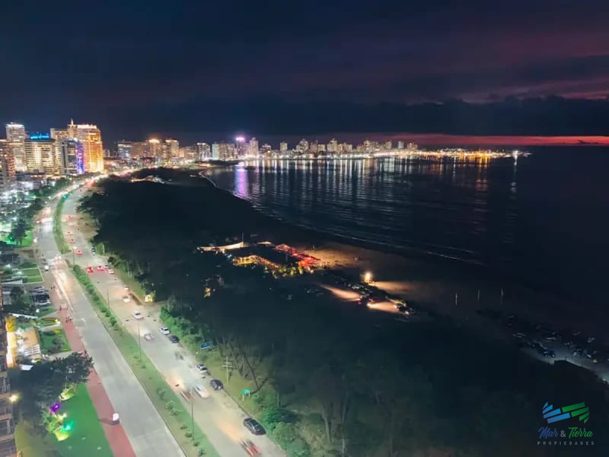 Apartamento en Venta, playa mansa.
