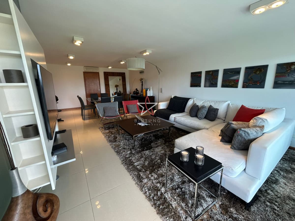 Apartamento en alquiler - Primera línea Brava 3 dormitorios + Dep. - Bintang Propiedades