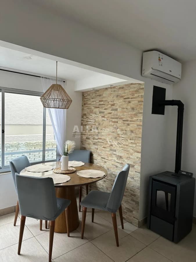 Punta del Este, APTO ubicado en la península en venta de 1 dormitorio y medio !! A metros del mar !!