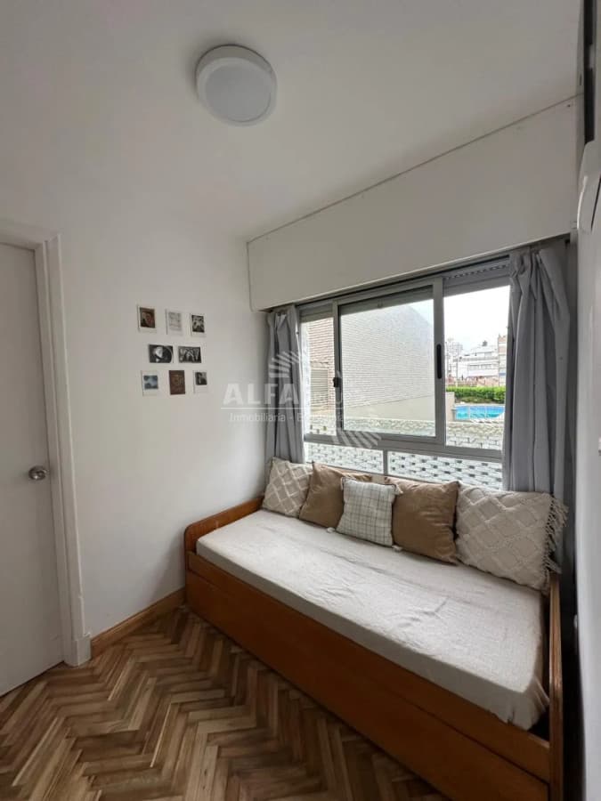 Punta del Este, APTO ubicado en la península en venta de 1 dormitorio y medio !! A metros del mar !!